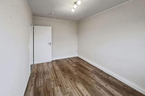 Schlafzimmer 2 - Einfamilienhaus in Burscheid zum Kaufen