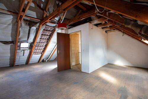 Dachgeschoss Ansicht 1 - 