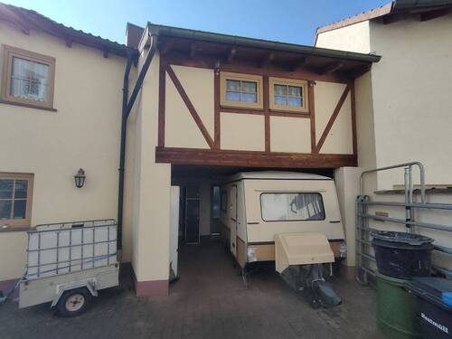 Überdachter Stellplatz - 