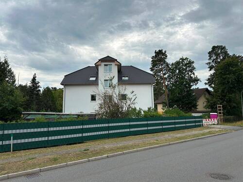 Fassade - 3 Zimmer, Gartenanteil und viel Lebensqualität in Petershagen-Eggersdorf