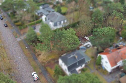 Luftbild seitlich von vorne rechts - Grundstück zum Kaufen in Zeuthen