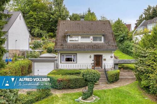 Vogelperspektive - 7 Zimmer Einfamilienhaus zum Kaufen in Wuppertal