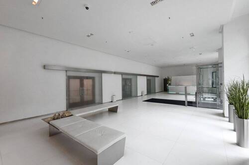 Eingangsbereich mit Concierge - 