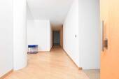 Flur, links Eingangsbereich - 