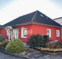 Junger Walmdachbungalow auf Eckgrundstück Attraktive Lage in Arnsberg-Neheim - Arnsberg / Neheim Neheim-Hüsten