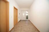6_Eingangsflur - 3 Zimmer Einfamilienhaus in Arnsberg / Neheim