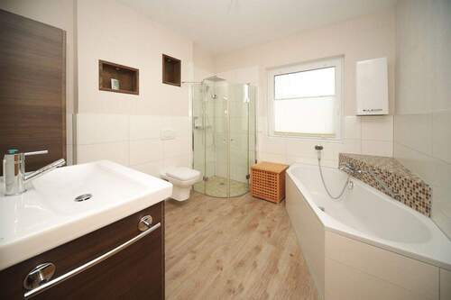 8_Badezimmer - Einfamilienhaus mit 110,00 m&sup2; in Arnsberg / Neheim zum Kaufen