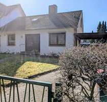 ReserviertGepflegtes Einfamilienhaus in Bestlage - direkt am Naturschutzgebiet - Hamburg Sasel