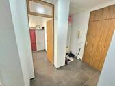 Flurbereich mit Garderobe - 