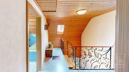 DG - Flur/Treppenhaus - 