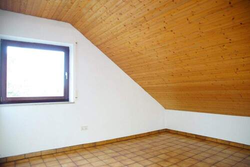 Büro/ Kinderzimmer - 