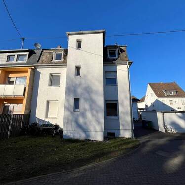 Hausrückseite - 2 Zimmer Etagenwohnung in Neuwied