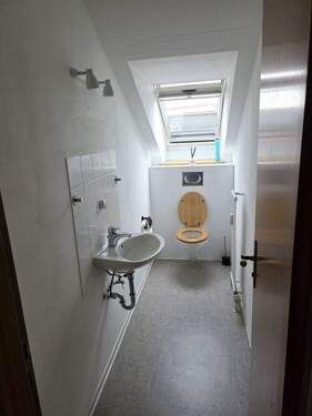 WC - 