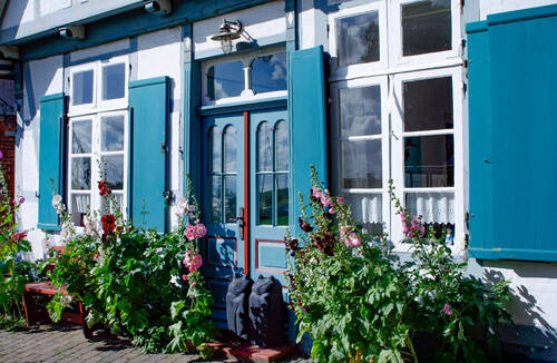 Hauseingang - 4 Zimmer Mehrfamilienhaus, Wohnhaus zum Kaufen in Freiburg (Elbe)