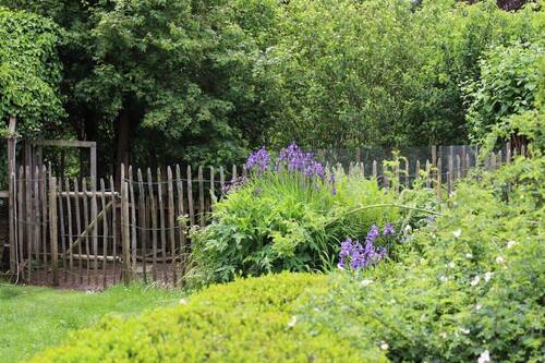 Garten mit Hühnergehege - Einfamilienhaus mit 187,00 m² in Marktoberdorf zum Kaufen
