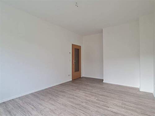 Wohn- oder Schlafzimmer - 2 Zimmer Etagenwohnung in Chemnitz