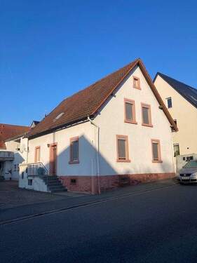 IMG_7940.jpeg - Charmantes kleines Haus mit Garten und Garage – ideal für Familien