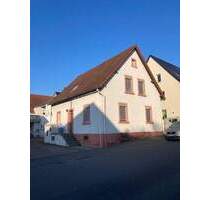 Charmantes kleines Haus mit Garten und Garage – ideal für Familien - Uettingen