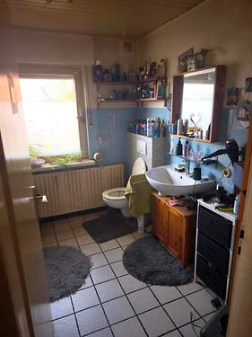 Badezimmer mit Badewanne Wohnung 1 - 