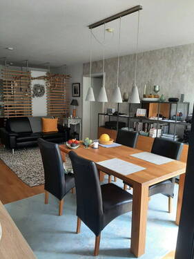 Großzügiger Wohn & Essbereich - Nagold, helle, moderne 3-Zimmer-Wohnung mit Blick ins Grüne
