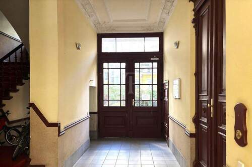 Treppenhaus im Vorderhaus - 