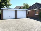 Garagen und Stellplätze - 