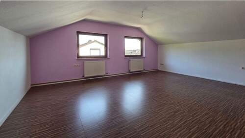 Schlaf-/Kinder-/Gästezimmer oder Homeoffice DG - 