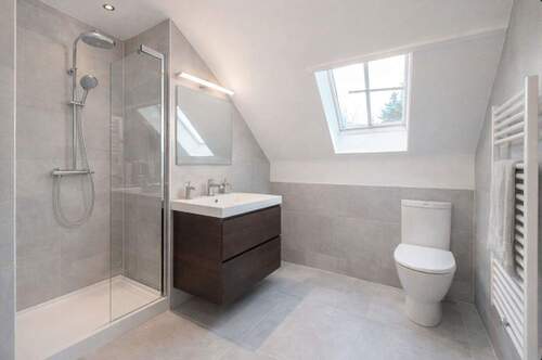 Duschbad OG - Reihenmittelhaus mit 85,00 m&sup2; in Reinbek zum Kaufen