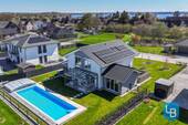 Neubau mit Pool - Neuwertiges Traumhaus mit Pool nahe dem Großen Plöner See