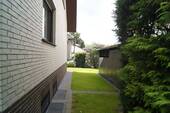 Ansicht mit Schuppen - 