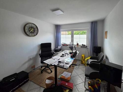 Büro-Gästezimmer EG - 