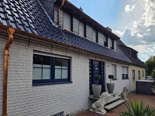 Haustüre - 8 Zimmer Doppelhaushälfte in Dinslaken