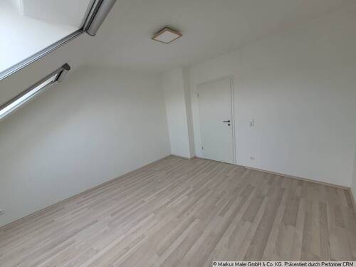 Wohnzimmer - 2 Zimmer Etagenwohnung zur Miete in Forstern