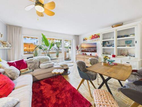 gemütlicher Essbereich - Charmante 2-Zimmer-Etagenwohnung mit Balkon & Tiefgaragenstellplatz