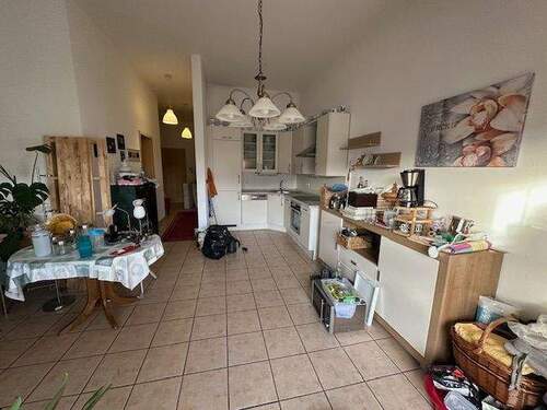 Blick vom Balkon zur Küche und zum Flur.jpeg - 