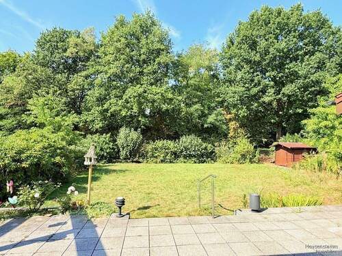 Blick in den Wald - Ein Ort zum Aufwachsen! Familienbungalow mit Potential am Waldrand