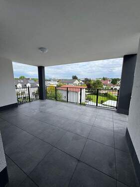 Balkon - Exklusive 2-Zimmer Wohnung mit großem Sonnenbalkon