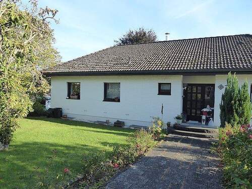 Wohlfühlhaus - Liebevoll gepflegtes Haus in Höhenlage von Brüchermühle. Perfekt für eine Familie.