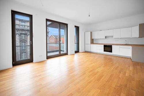 Wohnzimmer - 3 Zimmer Etagenwohnung zum Kaufen in Berlin