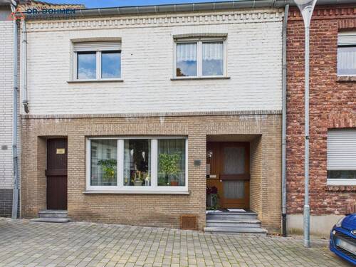 Front - Generationenhaus mit Potential in Hückelhoven-Brachelen