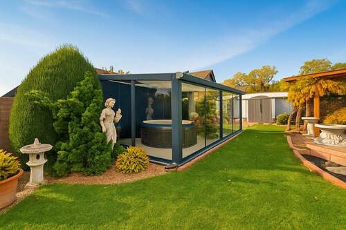 gepflegter Garten im toskanischen Stil - 6 Zimmer Einfamilienhaus in Babenhausen