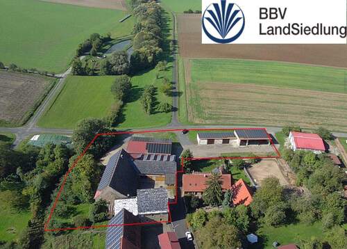 Luftbildskizze der Hofstelle - Großer Bauernhof am Ortsrand - 370.000,00&nbsp;EUR Kaufpreis, ca.&nbsp; 230,00&nbsp;m&sup2;&nbsp;Wohnfl&auml;che