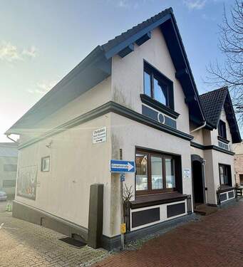 Seite Links - 8 Zimmer Mehrfamilienhaus, Wohnhaus zum Kaufen in Büsum