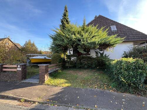 Hausansicht - 6 Zimmer Einfamilienhaus zum Kaufen in Wunstorf