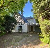 Sonniges Grundstück für Ihr Einfamilienhaus im familienfreundlichen Sasel - Hamburg