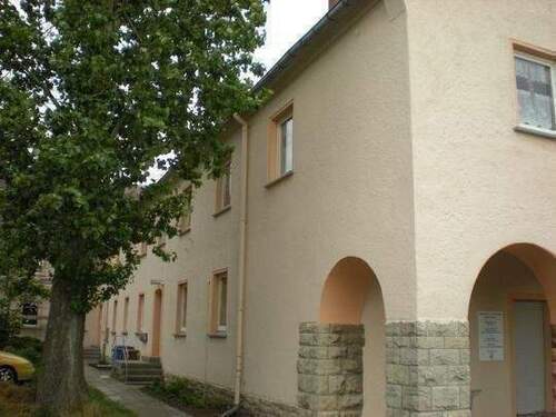 Ansicht 'E'ingang - Etagenwohnung zur Miete in Weißenfels