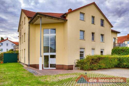 Hausansicht_2 - 4 Zimmer Etagenwohnung zum Kaufen in Barleben / Ebendorf