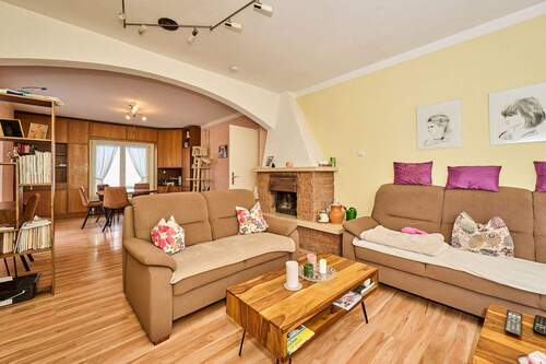 EFH Straubing Wohnung 1 EG Wohnen/Essen - 8 Zimmer Mehrfamilienhaus, Wohnhaus in Straubing