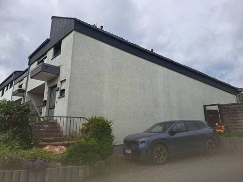 Nordseite mit Kfz Stellplatz - 5 Zimmer Reihenendhaus zum Kaufen in Idstein