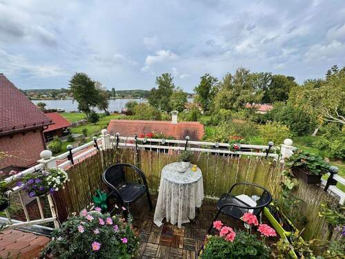 Balkon m Seeblick - Dachgeschosswohnung am Mirower See